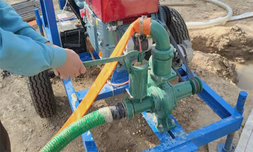 Mini Portable Water Well Drilling Rig Machine Operation Video